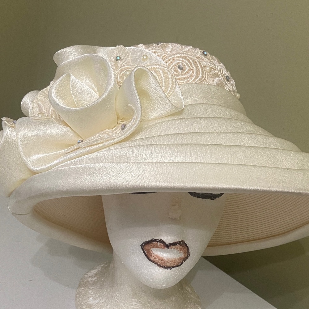 Beautiful Dress Hat / Church Hat by Ms. Divine